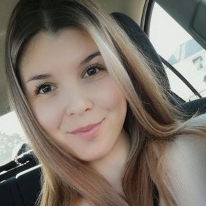 Meet your Posher, Alexandra